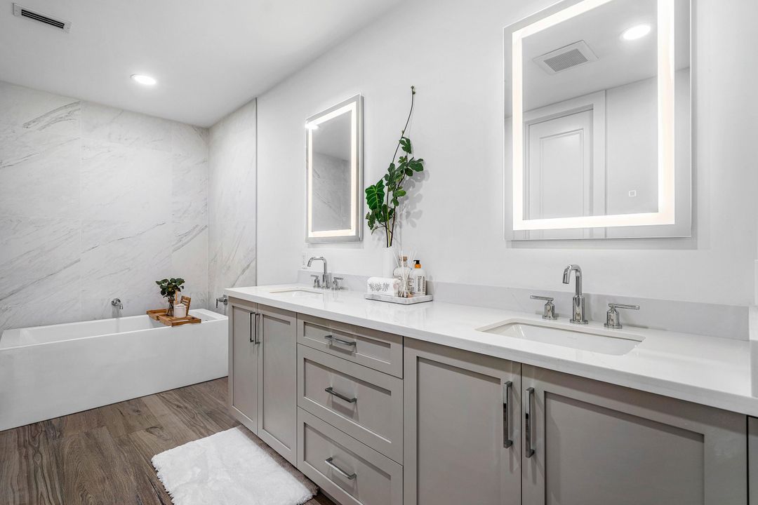 For Sale: $2,825,000 (3 beds, 3 baths, 2664 Square Feet)