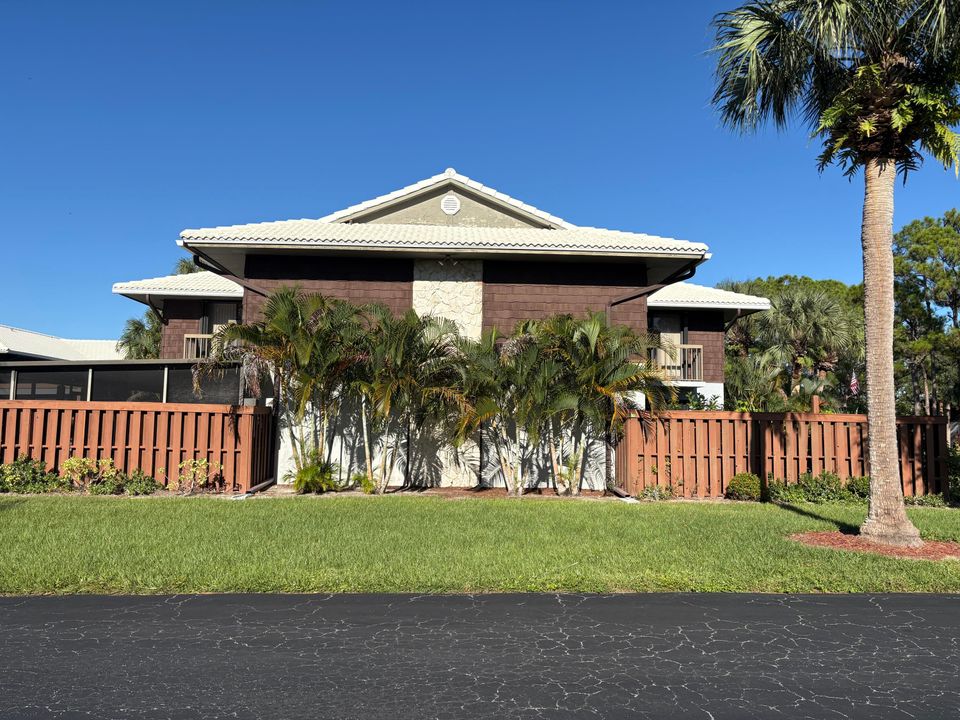 出租: $1,850 (2 贝兹, 2 浴室, 1328 平方英尺)