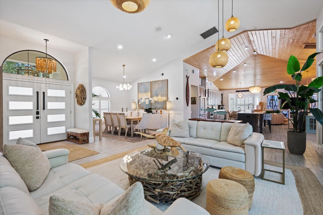 На продажу: $2,465,000 (4 спален, 2 ванн, 3188 Квадратных фут)