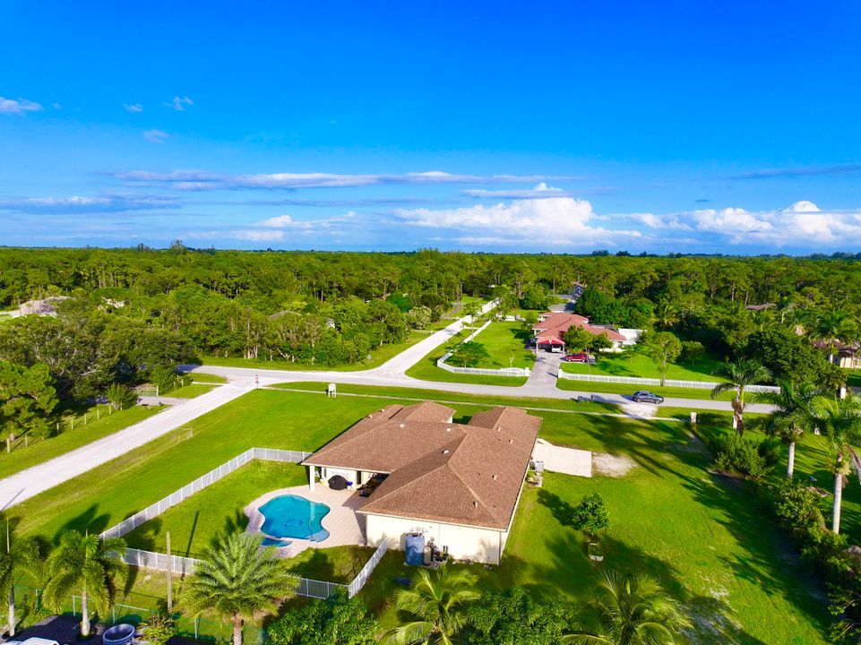 待售: $1,100,000 (7 贝兹, 4 浴室, 3730 平方英尺)