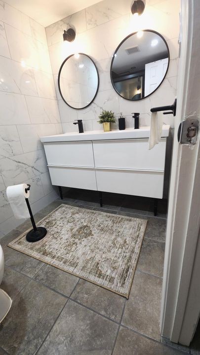 For Sale: $140,000 (1 beds, 1 baths, 1010 Square Feet)