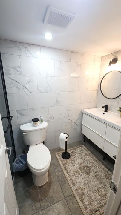 For Sale: $140,000 (1 beds, 1 baths, 1010 Square Feet)