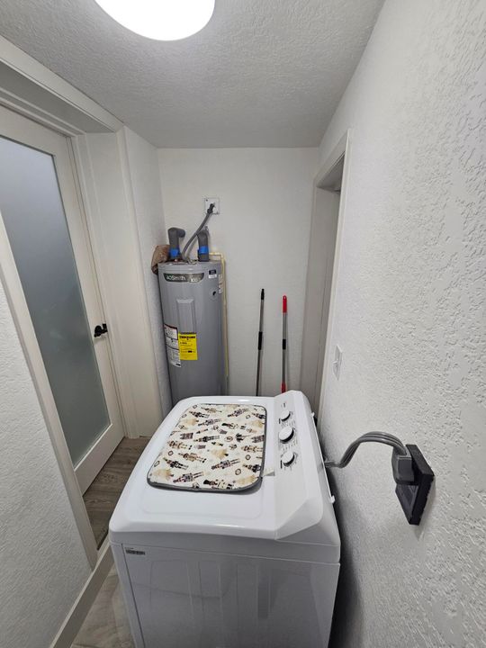 Active With Contract: $249,000 (3 beds, 1 baths, 1066 Square Feet)