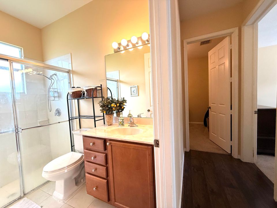 待售: $1,100,000 (7 贝兹, 4 浴室, 3730 平方英尺)