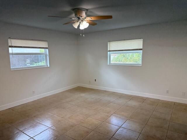 出租: $2,100 (2 贝兹, 1 浴室, 1155 平方英尺)