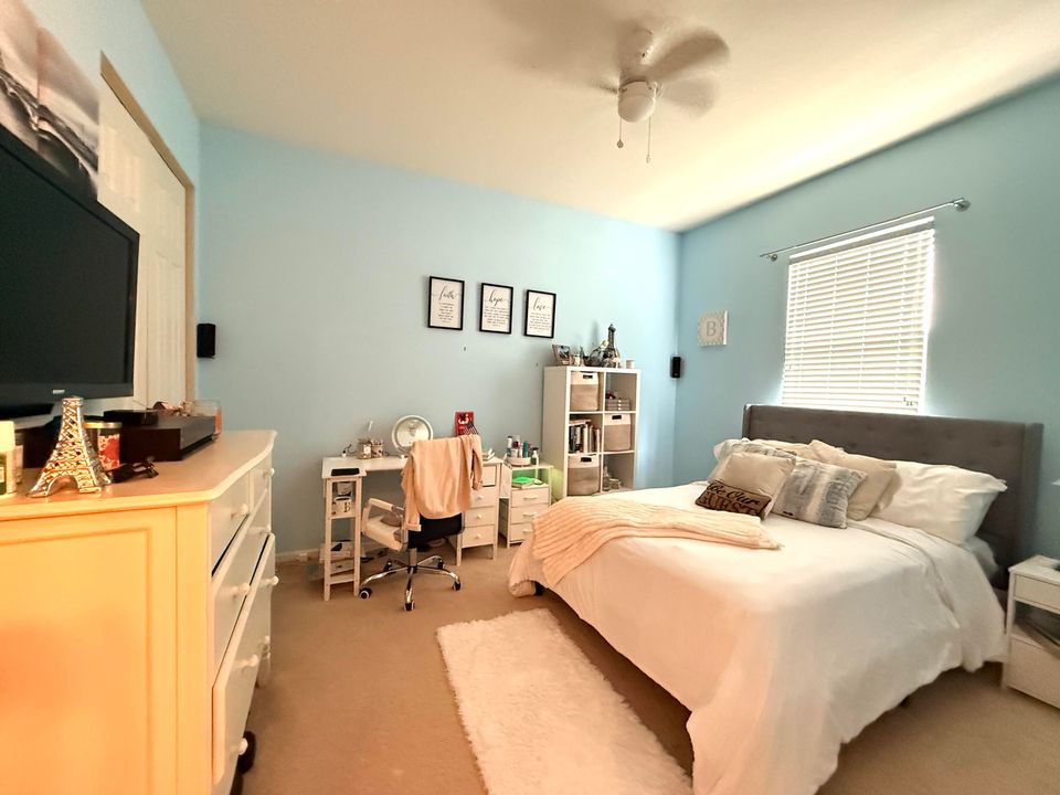 待售: $1,100,000 (7 贝兹, 4 浴室, 3730 平方英尺)