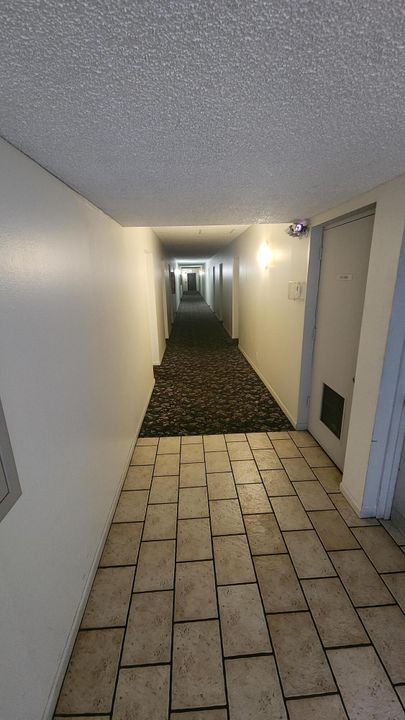 For Sale: $140,000 (1 beds, 1 baths, 1010 Square Feet)