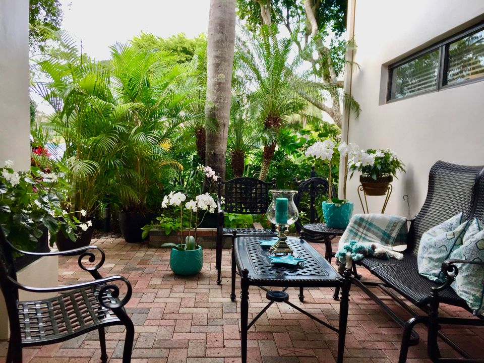 На продажу: $648,000 (2 спален, 2 ванн, 1737 Квадратных фут)