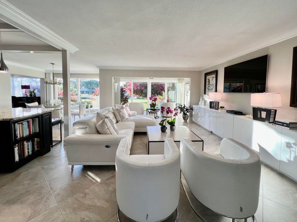 На продажу: $648,000 (2 спален, 2 ванн, 1737 Квадратных фут)