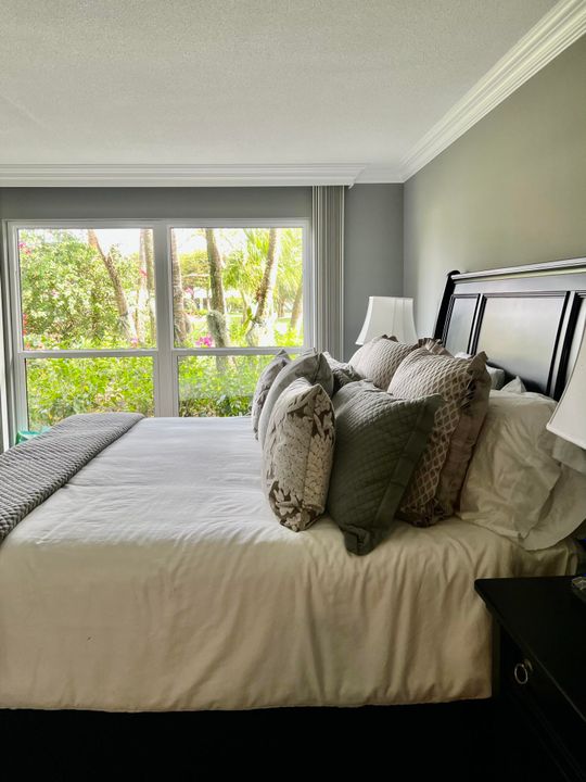 На продажу: $648,000 (2 спален, 2 ванн, 1737 Квадратных фут)