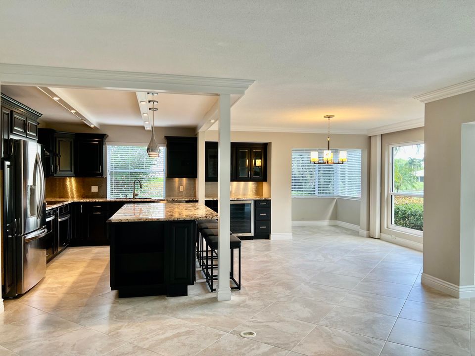 На продажу: $648,000 (2 спален, 2 ванн, 1737 Квадратных фут)