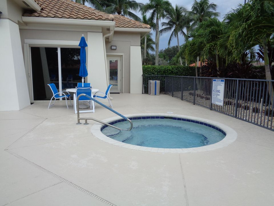 For Sale: $474,900 (2 beds, 2 baths, 1971 Square Feet)