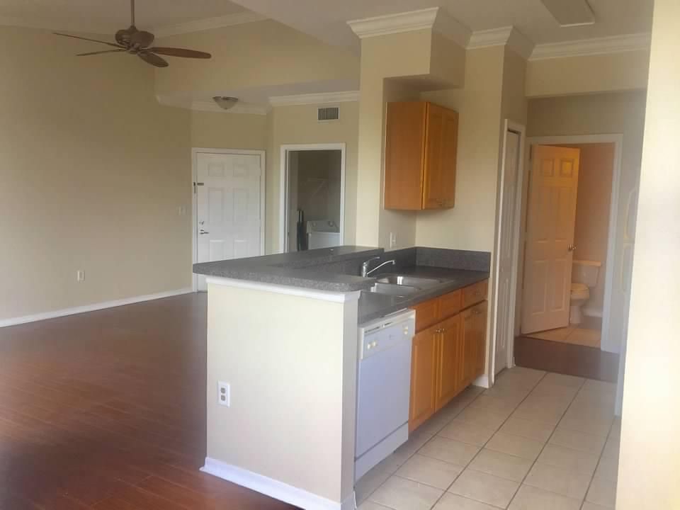 For Rent: $1,950 (1 beds, 1 baths, 787 Square Feet)