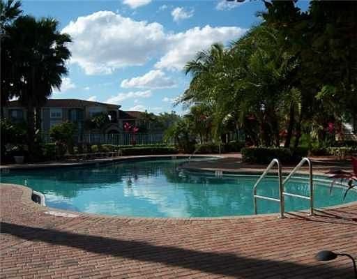 For Rent: $1,950 (1 beds, 1 baths, 787 Square Feet)