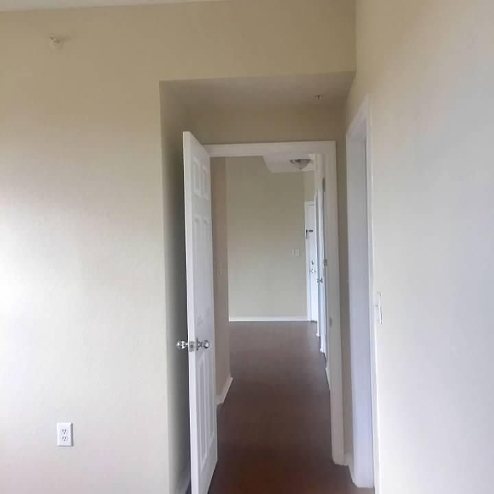 For Rent: $1,950 (1 beds, 1 baths, 787 Square Feet)