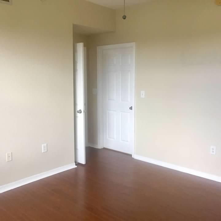 For Rent: $1,950 (1 beds, 1 baths, 787 Square Feet)