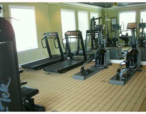 For Rent: $1,950 (1 beds, 1 baths, 787 Square Feet)