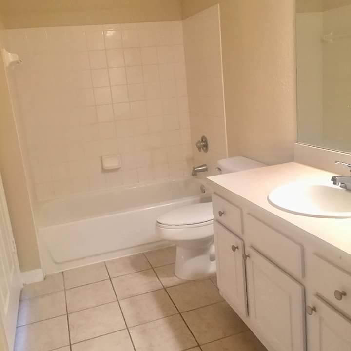 For Rent: $1,950 (1 beds, 1 baths, 787 Square Feet)