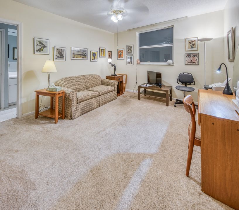 待售: $220,000 (2 贝兹, 2 浴室, 1144 平方英尺)