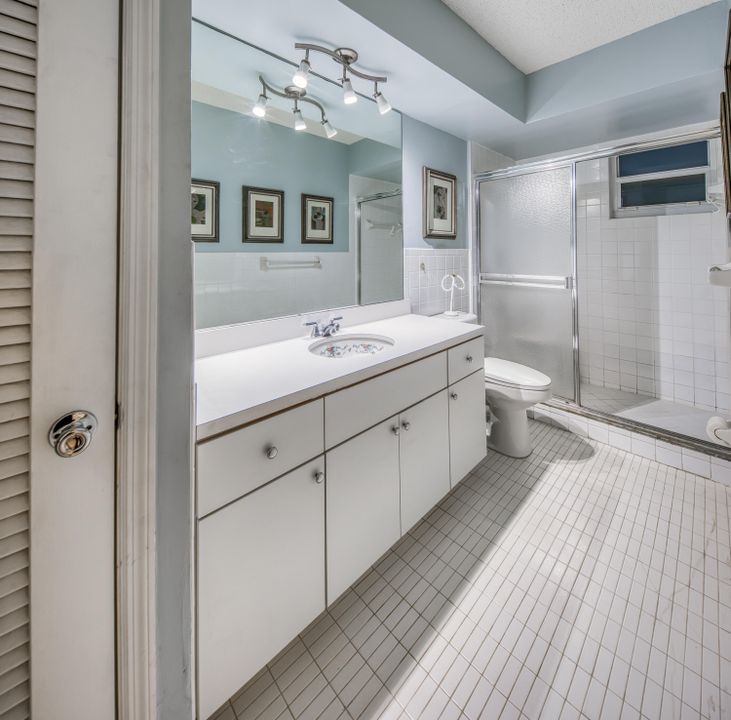 待售: $220,000 (2 贝兹, 2 浴室, 1144 平方英尺)