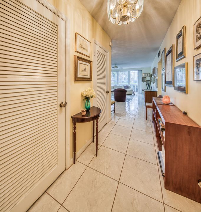 待售: $220,000 (2 贝兹, 2 浴室, 1144 平方英尺)