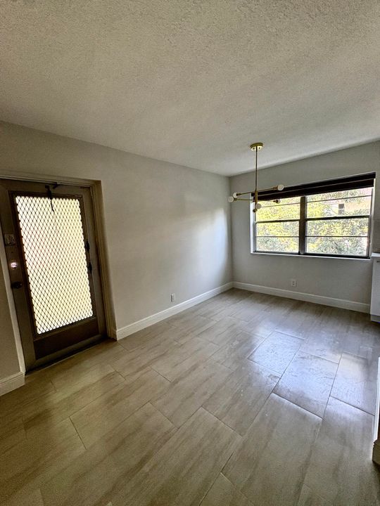 В аренду: $1,550 (2 спален, 1 ванн, 798 Квадратных фут)