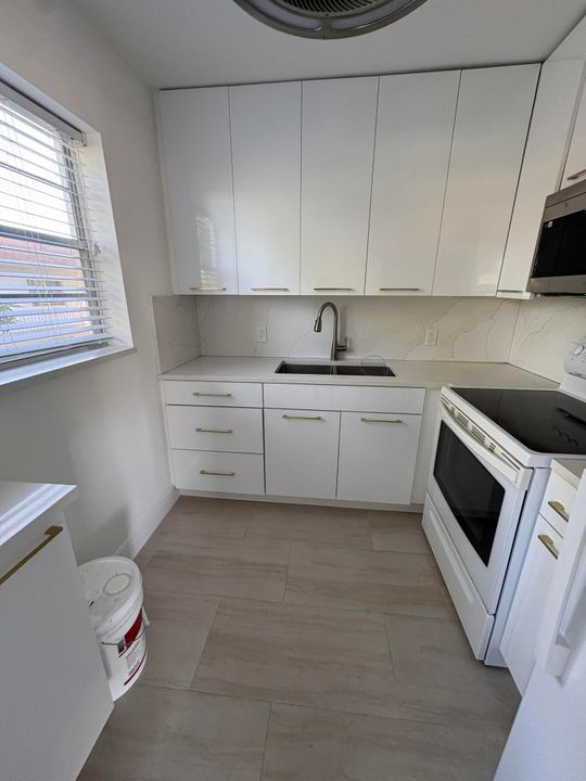 В аренду: $1,550 (2 спален, 1 ванн, 798 Квадратных фут)