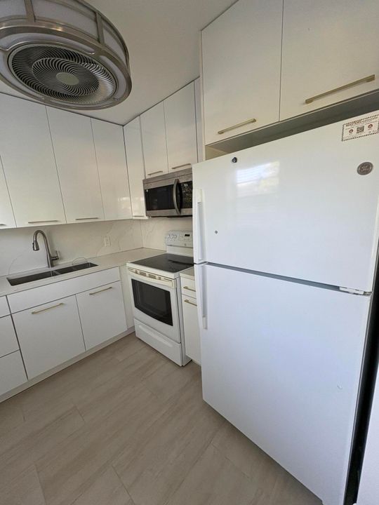 В аренду: $1,550 (2 спален, 1 ванн, 798 Квадратных фут)