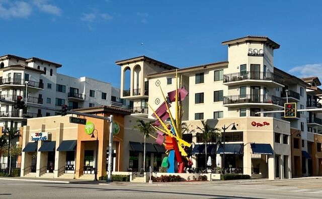 В аренду: $2,499 (3 спален, 2 ванн, 1233 Квадратных фут)