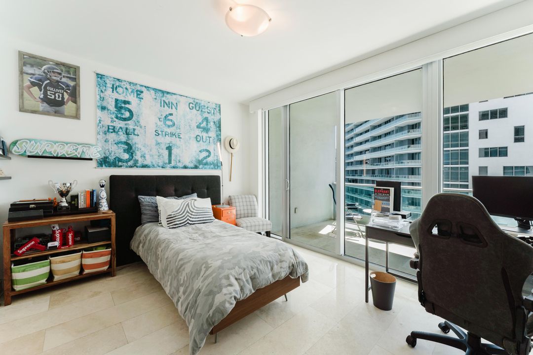 For Sale: $2,600,000 (3 beds, 3 baths, 2130 Square Feet)