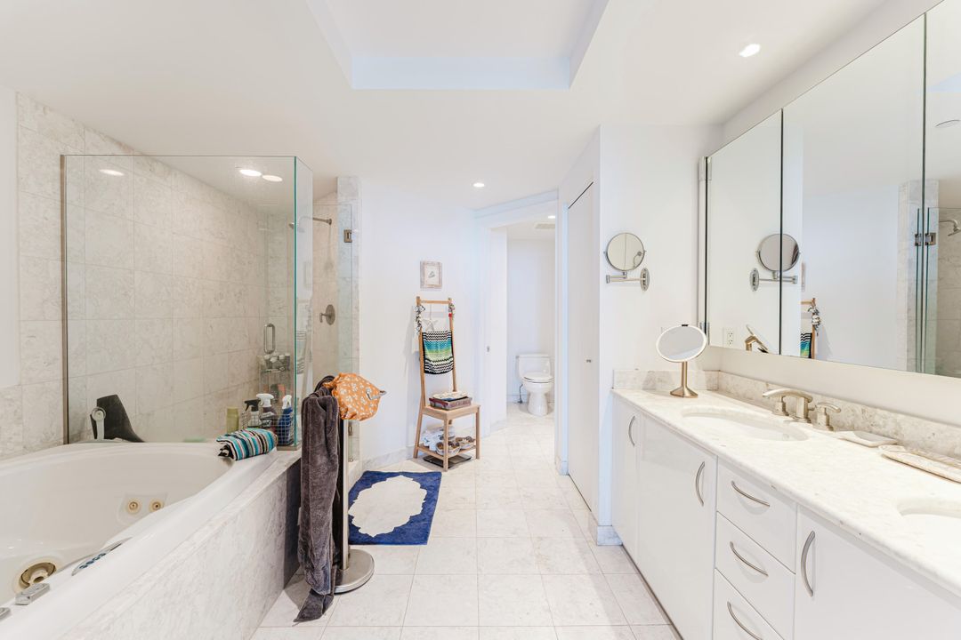 For Sale: $2,600,000 (3 beds, 3 baths, 2130 Square Feet)