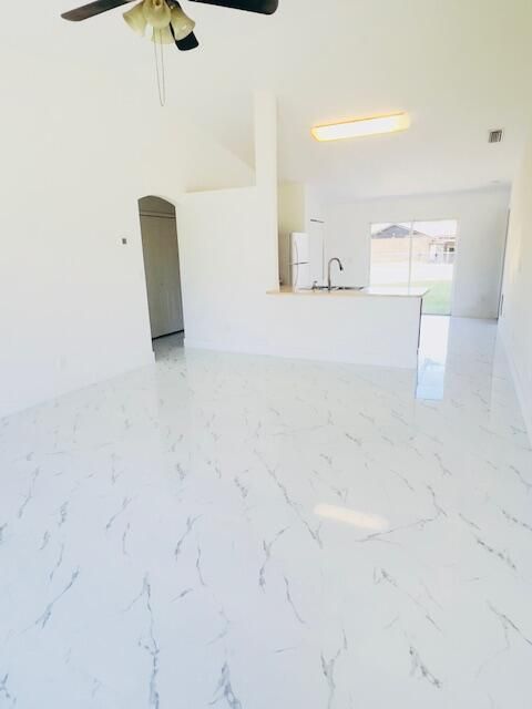 待售: $237,999 (3 贝兹, 2 浴室, 1257 平方英尺)