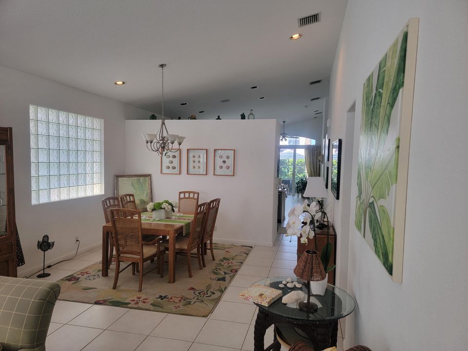 For Sale: $519,999 (3 beds, 2 baths, 1829 Square Feet)