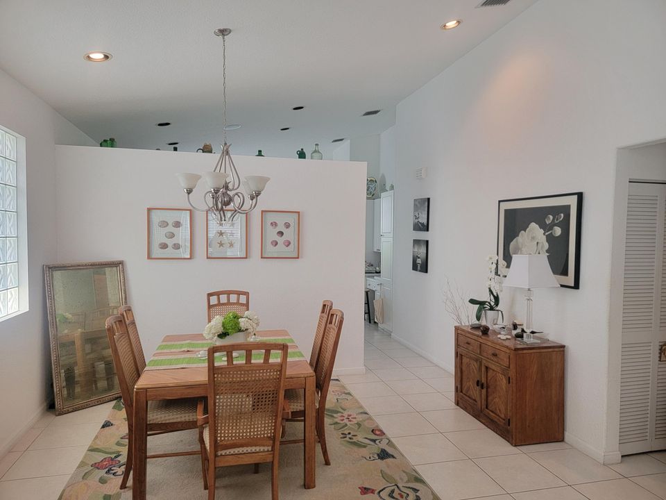 For Sale: $519,999 (3 beds, 2 baths, 1829 Square Feet)