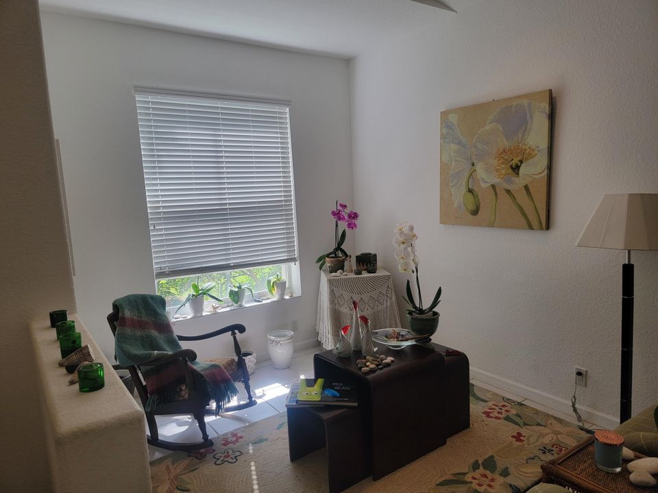 For Sale: $519,999 (3 beds, 2 baths, 1829 Square Feet)