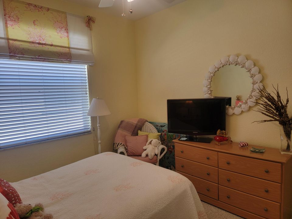 For Sale: $519,999 (3 beds, 2 baths, 1829 Square Feet)