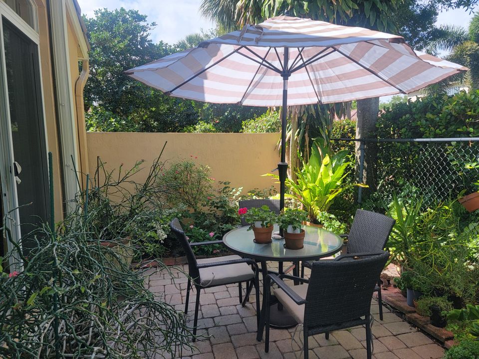 For Sale: $519,999 (3 beds, 2 baths, 1829 Square Feet)