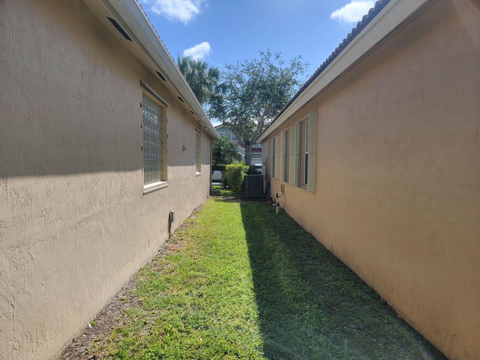 For Sale: $519,999 (3 beds, 2 baths, 1829 Square Feet)