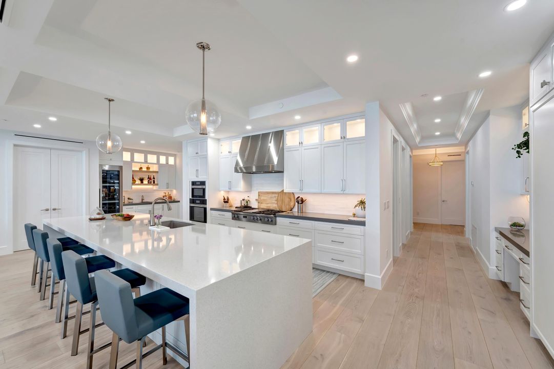 На продажу: $6,995,000 (4 спален, 4 ванн, 4954 Квадратных фут)