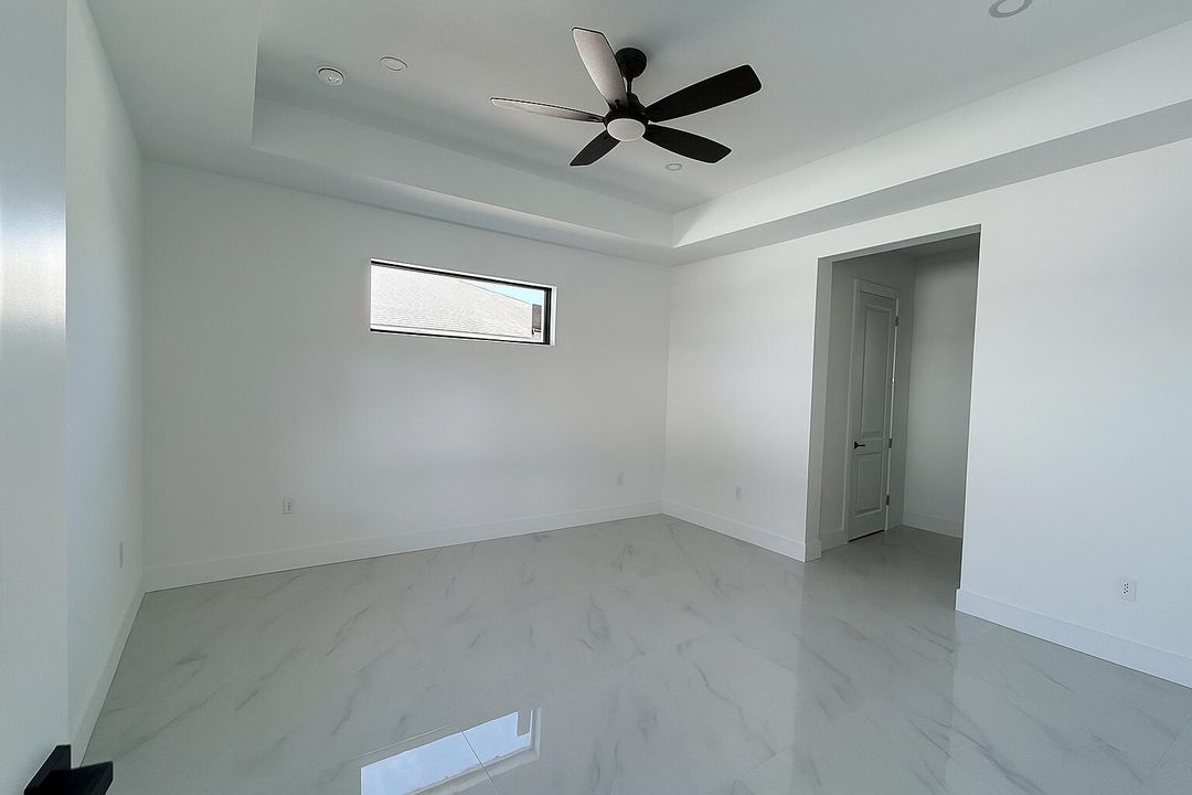 На продажу: $649,999 (3 спален, 2 ванн, 3096 Квадратных фут)