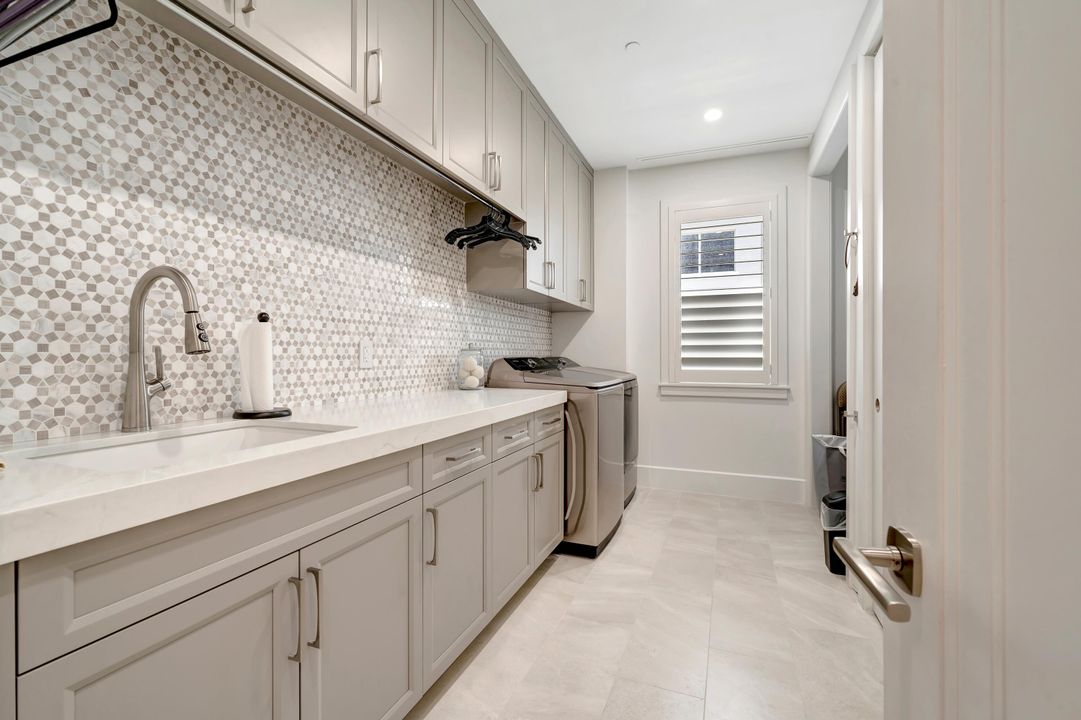 На продажу: $6,995,000 (4 спален, 4 ванн, 4954 Квадратных фут)