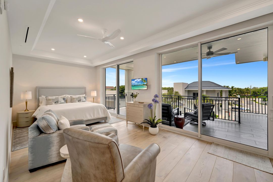 На продажу: $6,995,000 (4 спален, 4 ванн, 4954 Квадратных фут)