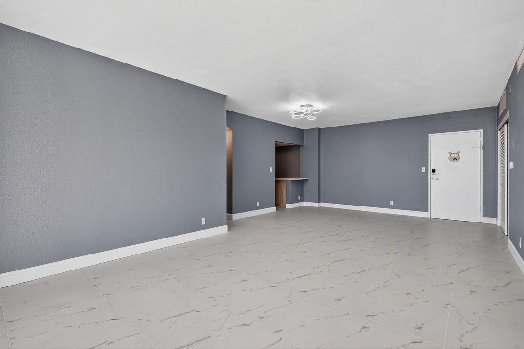 出租: $3,800 (2 贝兹, 2 浴室, 1176 平方英尺)