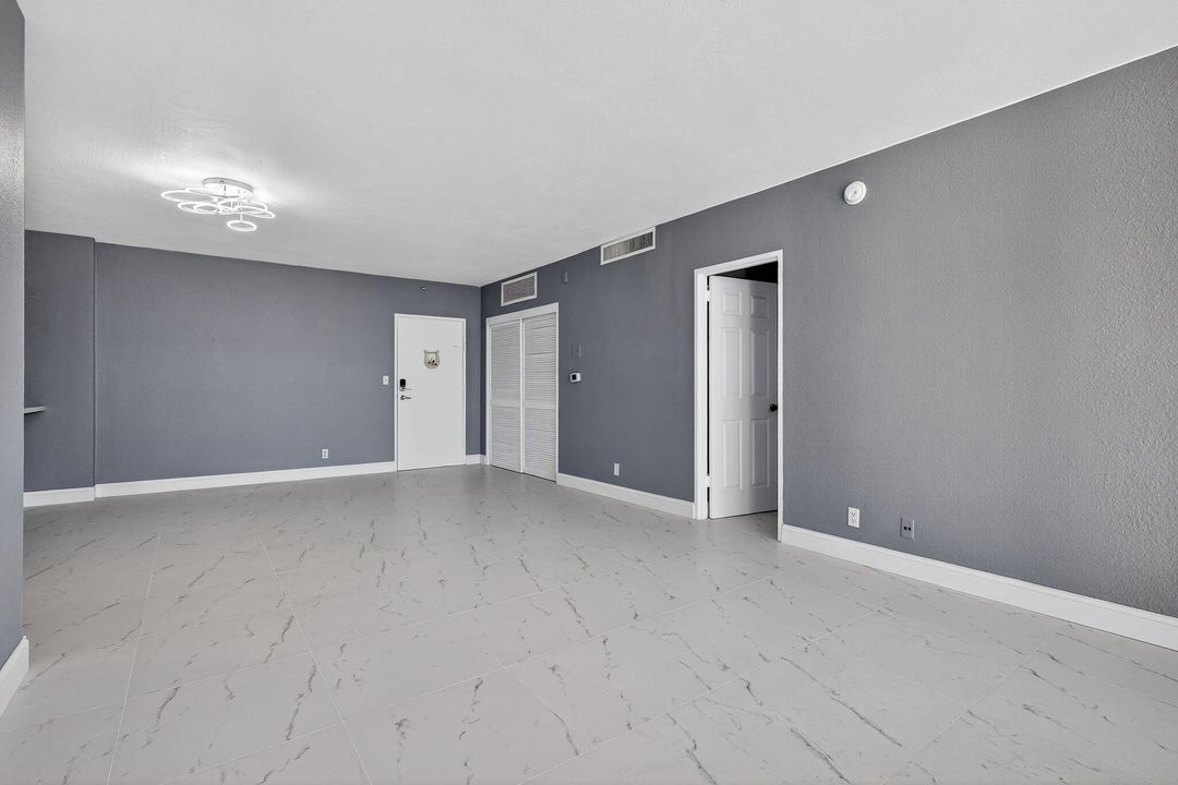 出租: $3,800 (2 贝兹, 2 浴室, 1176 平方英尺)