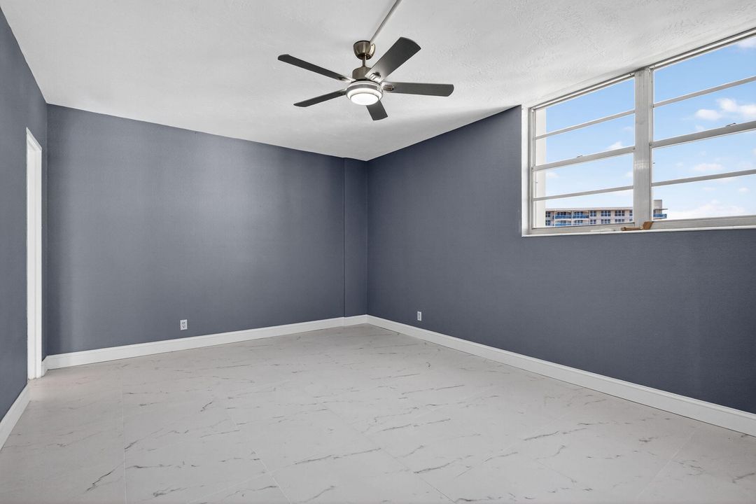 出租: $3,800 (2 贝兹, 2 浴室, 1176 平方英尺)