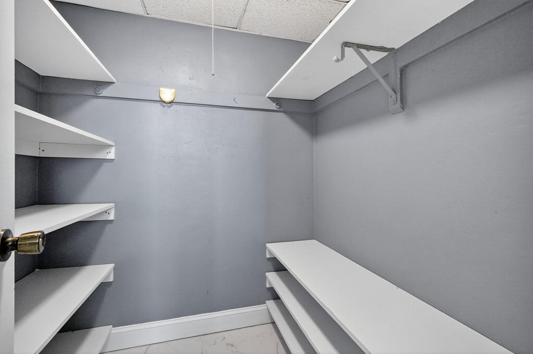 出租: $3,800 (2 贝兹, 2 浴室, 1176 平方英尺)