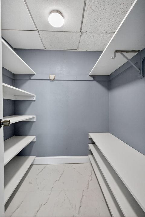 出租: $3,800 (2 贝兹, 2 浴室, 1176 平方英尺)