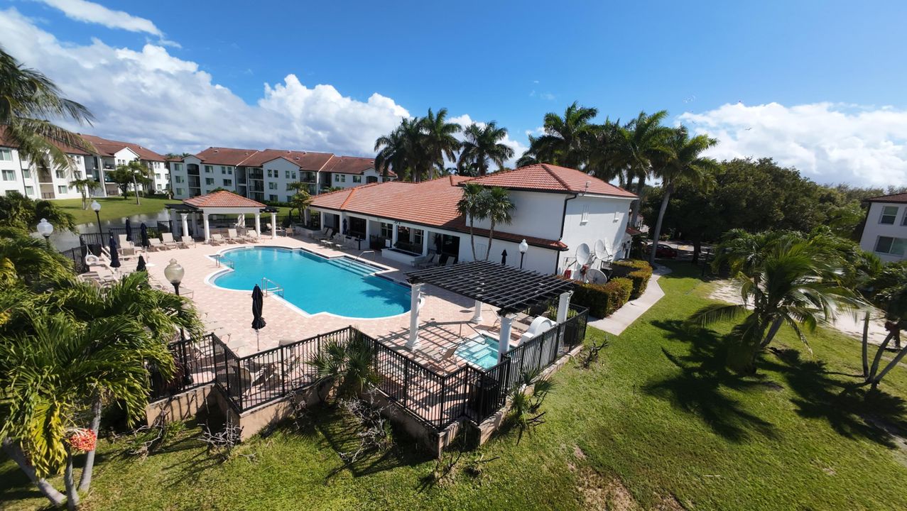 В аренду: $2,499 (3 спален, 2 ванн, 1233 Квадратных фут)