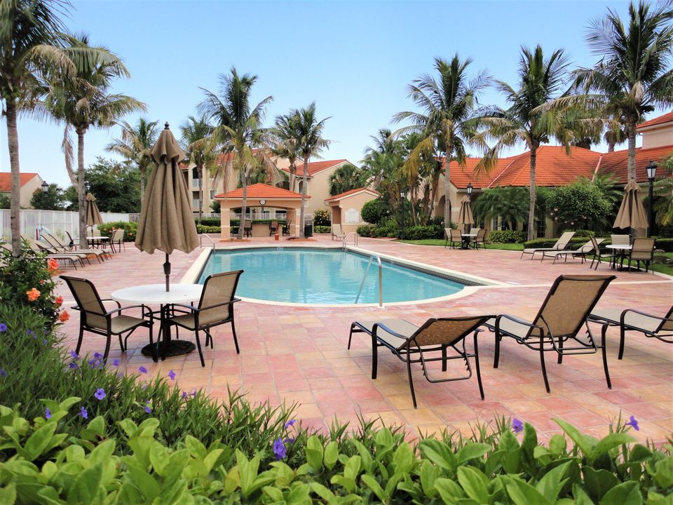 В аренду: $1,600 (1 спален, 1 ванн, 815 Квадратных фут)