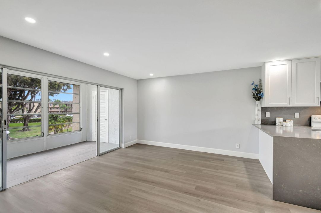 For Rent: $1,700 (1 beds, 1 baths, 790 Square Feet)